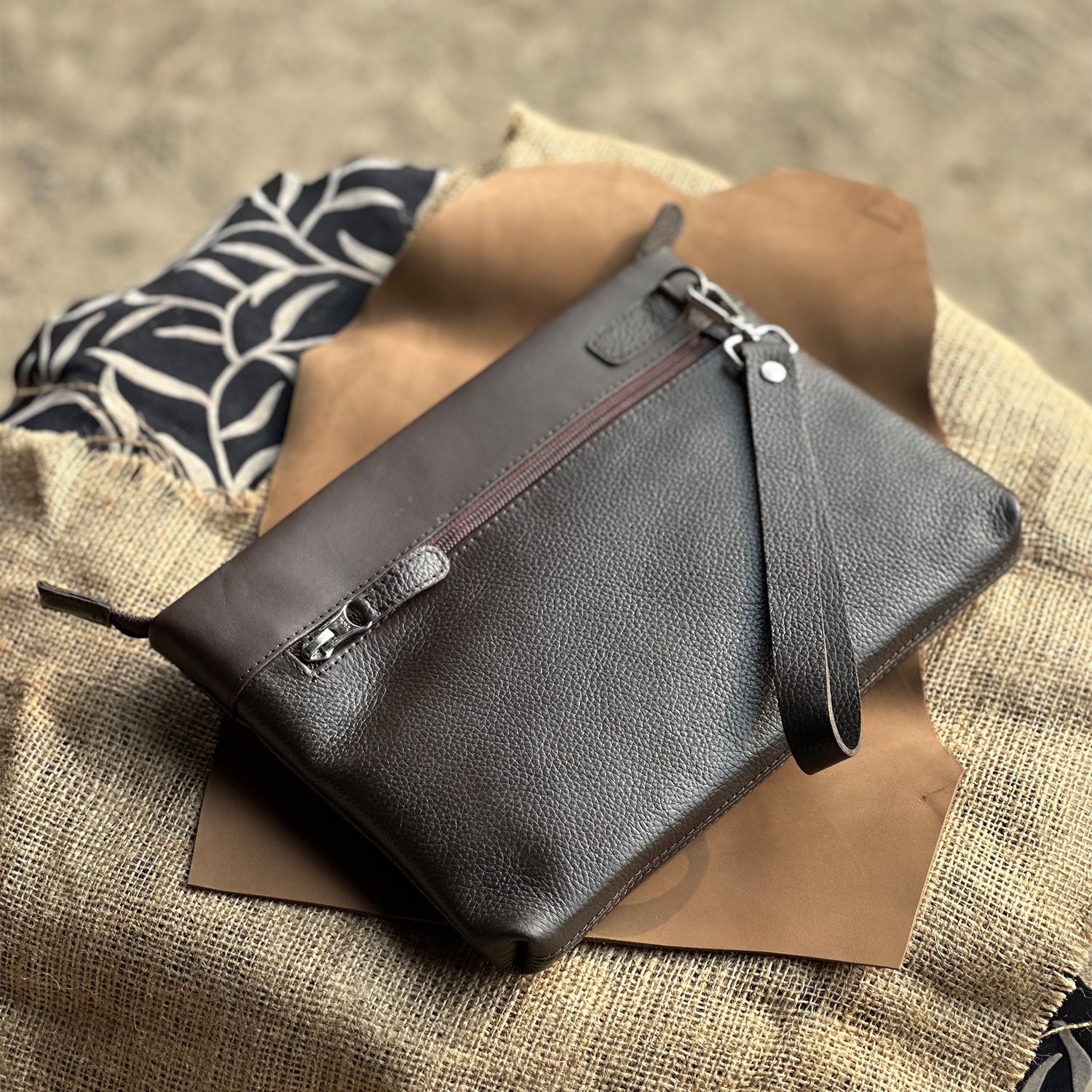 HAND  POUCH -CHOCOLATE BROWN