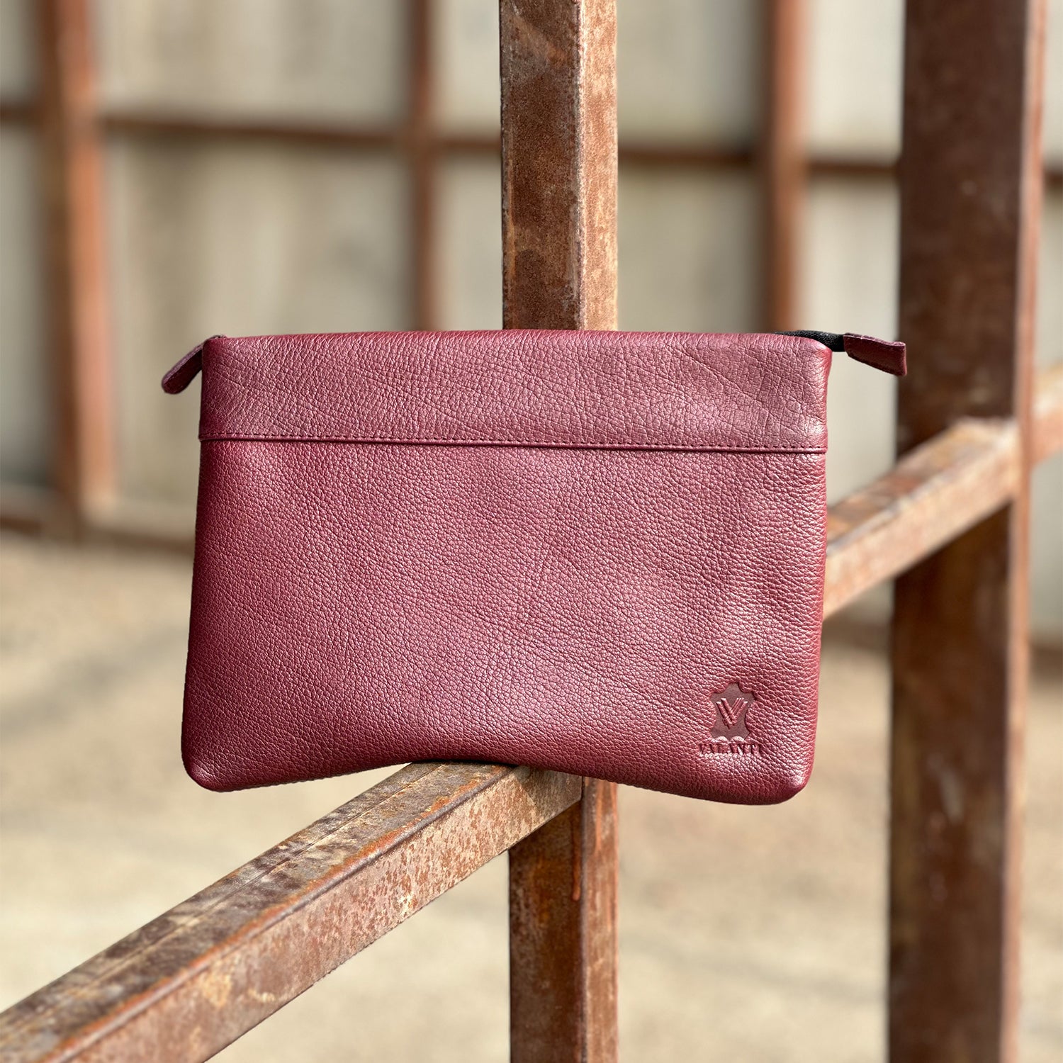 Hand pouch-Maroon