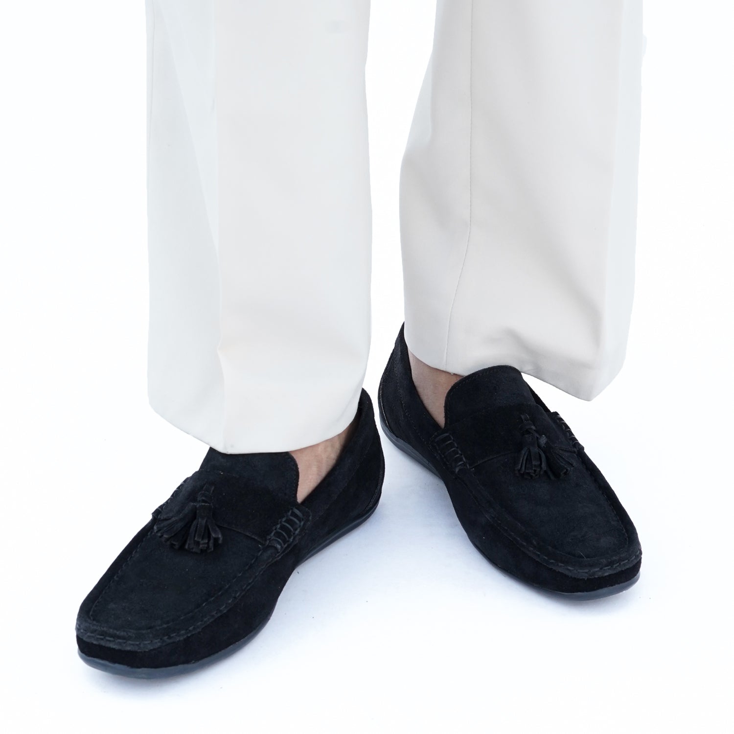 TASSEEL LEATHER MOCCASINS