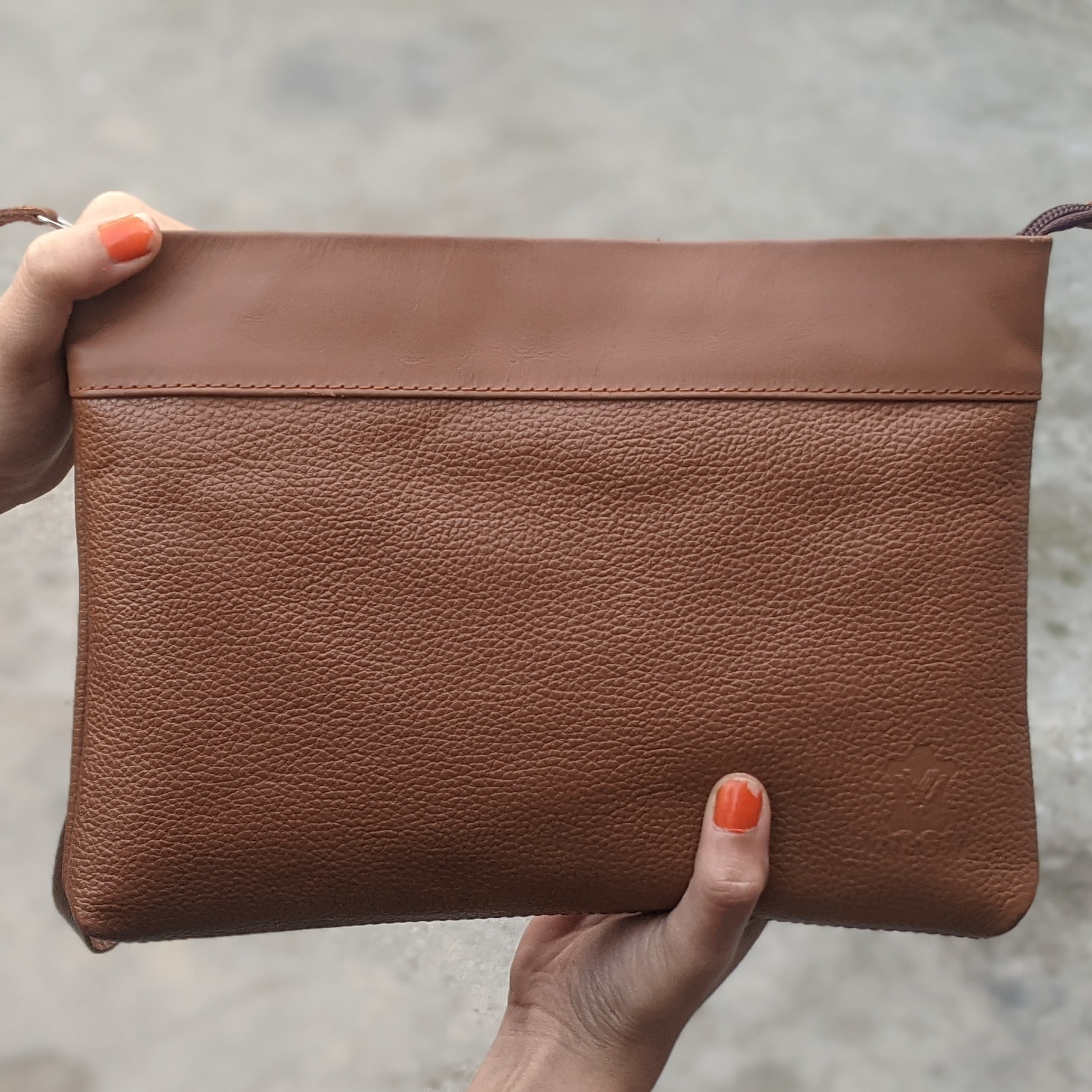 Hand pouch-Beige